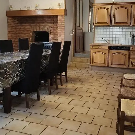 Feriehus La Ferme Des Pierrettes *