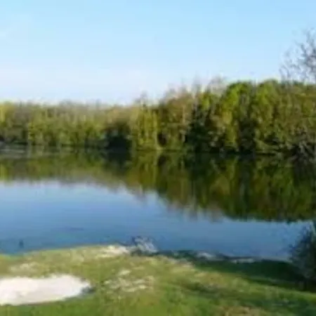 בית נופש La Ferme Des Pierrettes *